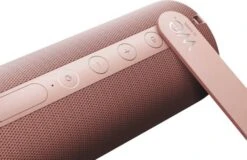 We. HEAR 1 - Coral Red -Haushaltsgerätegeschäft 1347013 bild4 20210902 154138